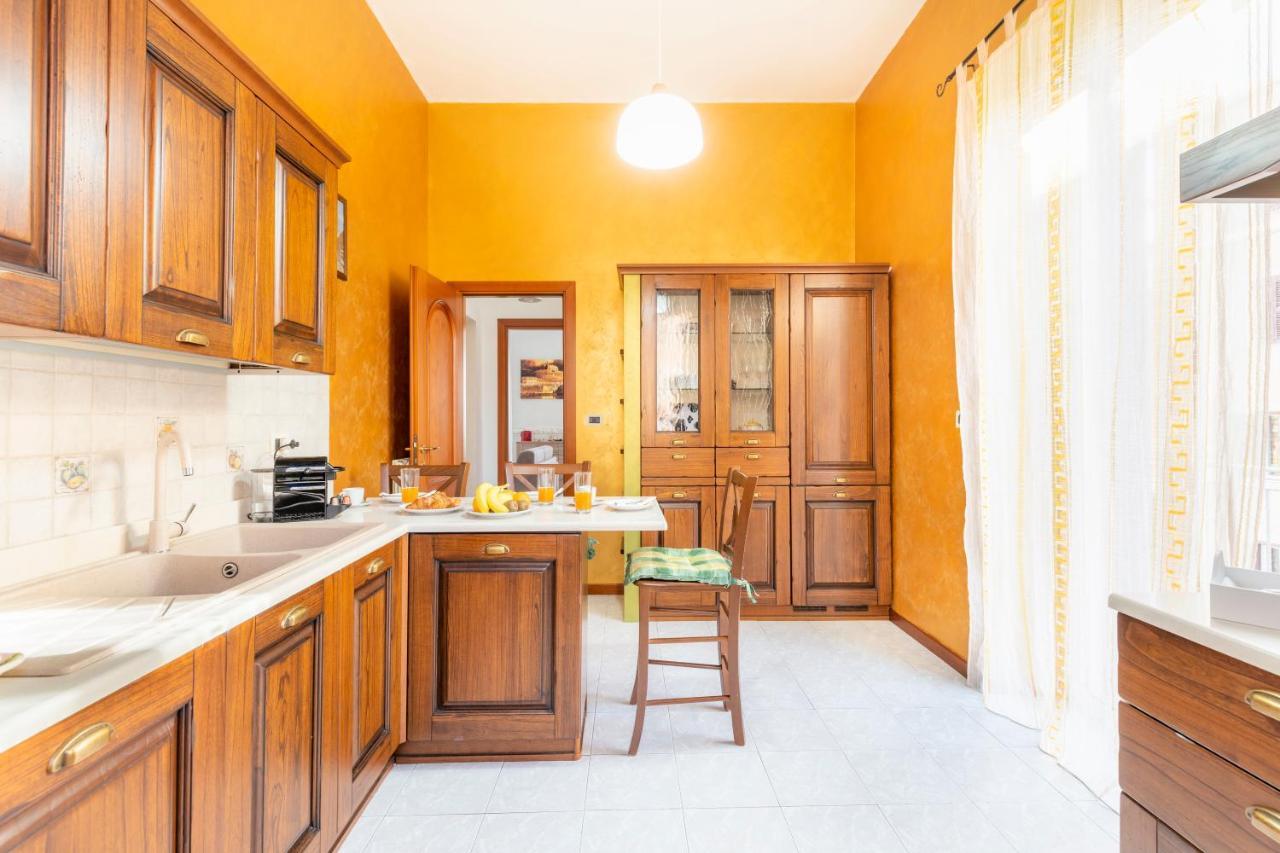 Hostly - Domus Happya - Dream In The Appia Antica Park Apartment Rome Exterior photo